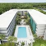 Luxury Orlando Condo Next To Disney With Lake View