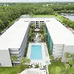 Luxury Orlando Condo Next To Disney With Lake View